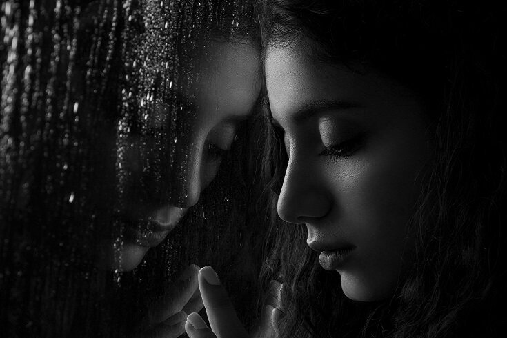 Para  el tema del miedo a la muerte lo mejor es una terapia de tipo cognitivo conductual 