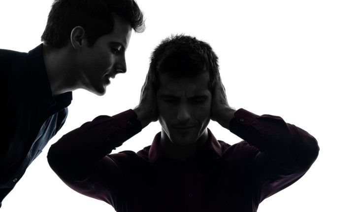 La esquizofrenia se caracteriza por tener una percepción alterada de la realidad, pero no por la violencia