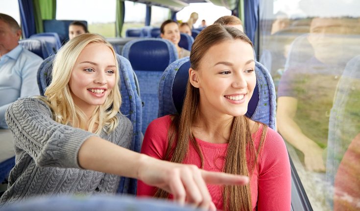 Viajar mejora tus habilidades comunicativas, sobre todo si vas solo o sola