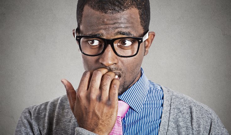 Morderte las uñas no sólo daña esa parte del cuerpo, sino también tus dientes