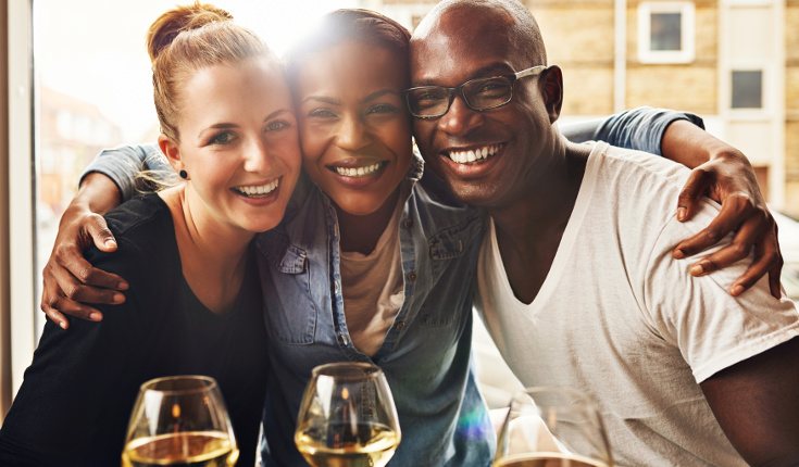 Rodéate de personas positivas y aléjate de las personas tóxicas y falsos amigos