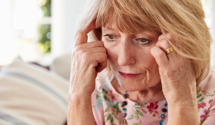 Las personas que cuidan a familiares con Alzheimer es fácil que desarrolles problemas como depresión