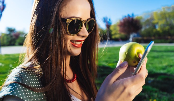A veces necesitamos usar mucho el móvil por trabajo, pero en vacaciones deberíamos desconectar de él