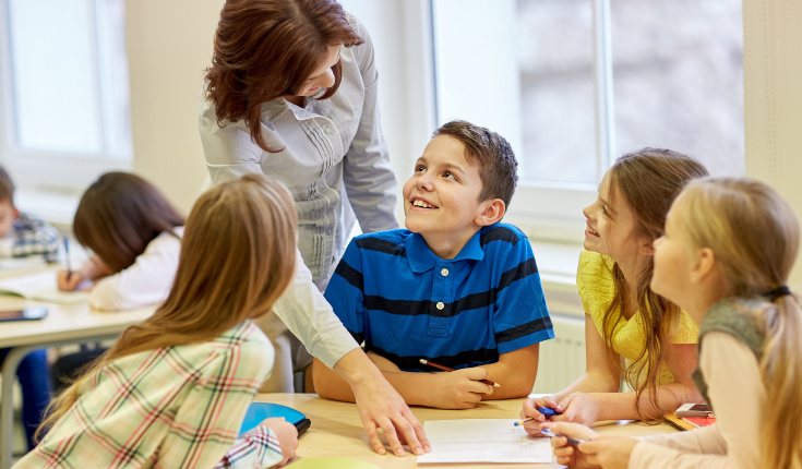 Los profesores y profesoras sufren mucho estrés y tienen poco reconocimiento por ello