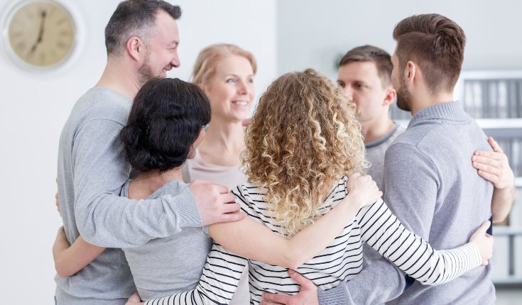 Apóyate en tu familia y amigos, también te ayudará hablar con personas que también se han rehabilitado