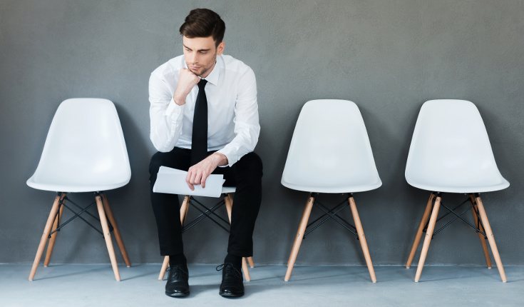 La persona que te entrevista no se fija en cómo tienes puestos los piesa