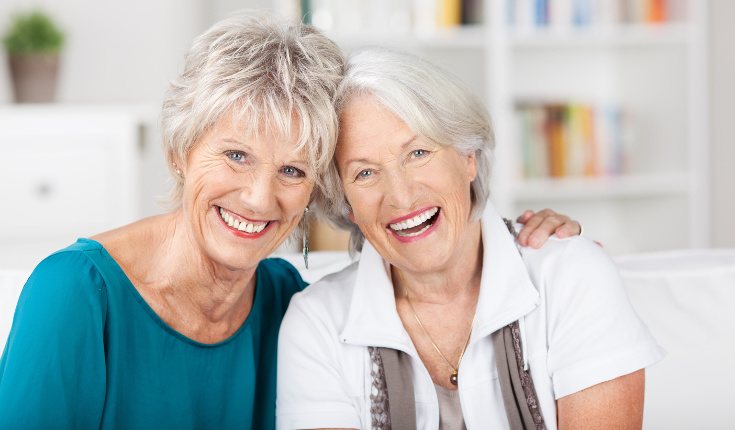 Una persona empática no juzga a quien le está contando un problema o expresando sus sentimientos