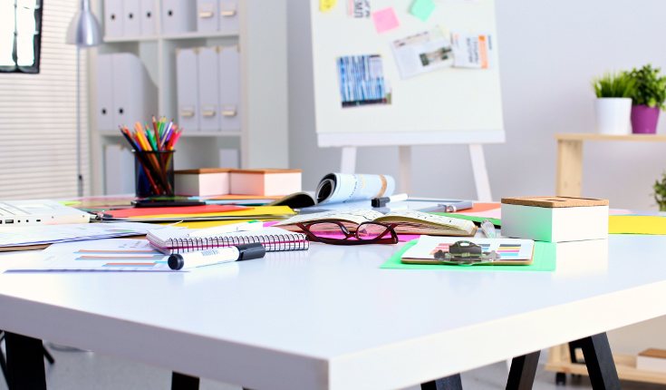 Reorganiza tu espacio de trabajo para evitar caer en la rutina tan pronto