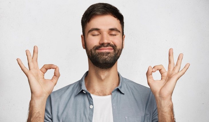 El optimismo exagerado puede llevar a la desilusión por la falsa felicidad