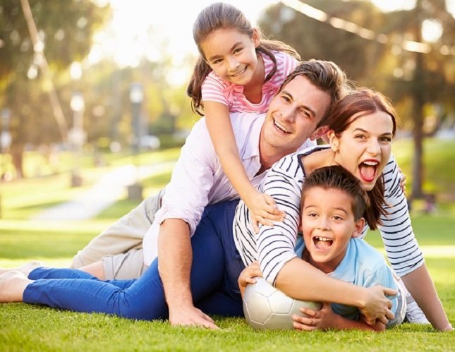 En cada etapa del desarrollo psicosocial, cada uno de nosotros enfrenta un conflicto específico