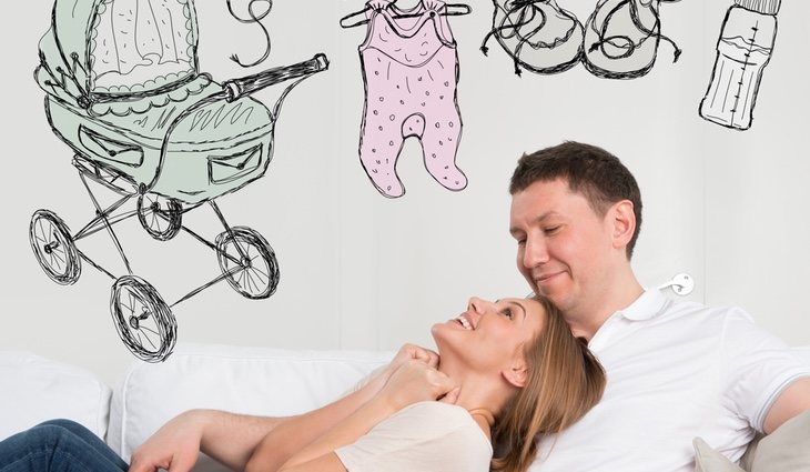 Soñar con estar embarazada sin estarlo puede ser un reflejo de la necesidad que se tiene de ser madre