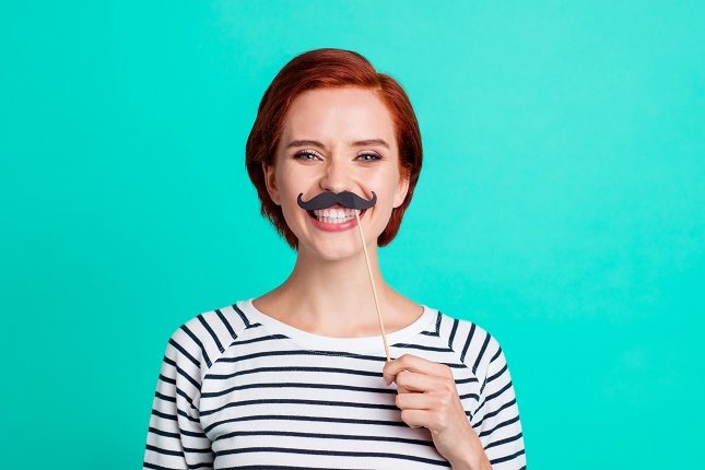 Fingir una sonrisa es un atajo simple que a menudo funciona