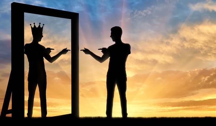 Las personas narcisistas se caracterizan por necesitar atención constante