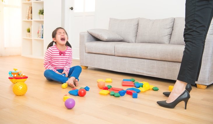 El narcisismo ha podido ser provocado por diferentes motivos como la excesiva exigencia en la infancia