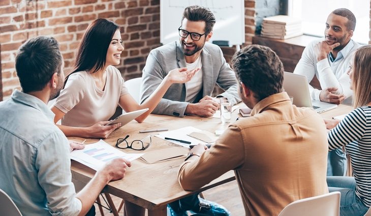 El trabajo es un buen lugar para empezar a conocer gente nueva