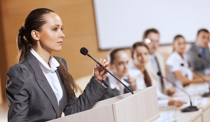 Antes de aprender a hablar en público hay que averiguar la causa