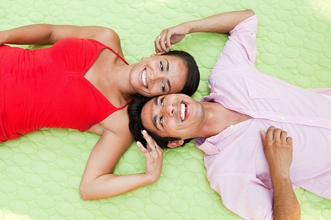 Algunas culturas solo permiten matrimonios monógamos