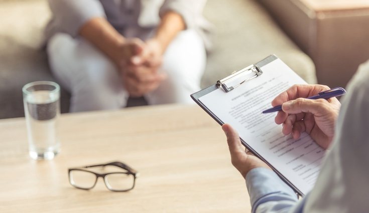 El principal tratamiento es la terapia psicológica