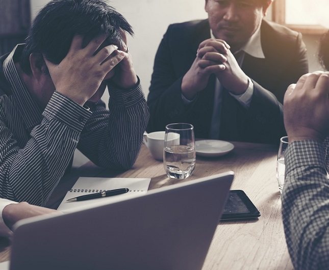 Permite que todos los involucrados hablen y expresen sus opiniones sobre el tema en cuestión