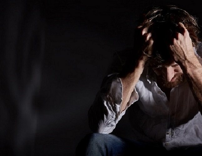 Buscar ayuda de profesionales como un terapeuta puede ayudar a identificar el abuso 