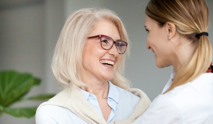 Siempre mira a los ojos para mostrar seguridad y sinceridad