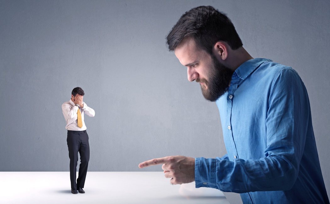 Así se comportan las personas tóxicas antes de descubrirse