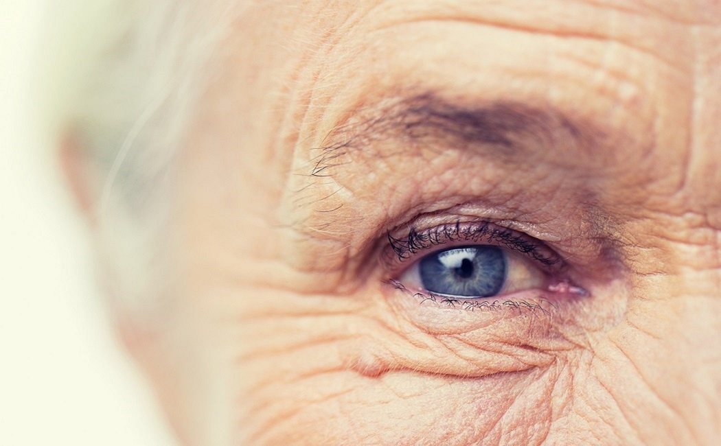 Cómo cuidar las necesidades emocionales de las personas mayores