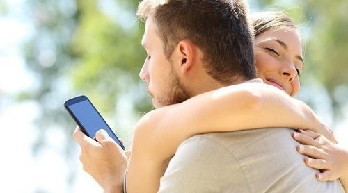 Cómo controlar las mentiras compulsivas cuando se tiene una adicción